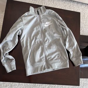 NIKE Boys Tracksuit, size 6-7
